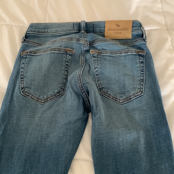 Boys skinny jeans. Abercrombie kids. Minimal use. - Picture 6 of 9